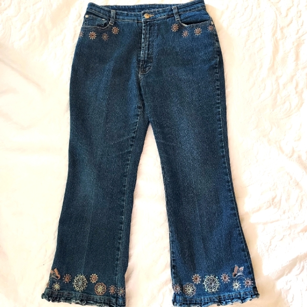 SHY. GER Italian Made Embroidered 3/4 Length Jean with Ruffle Hem.